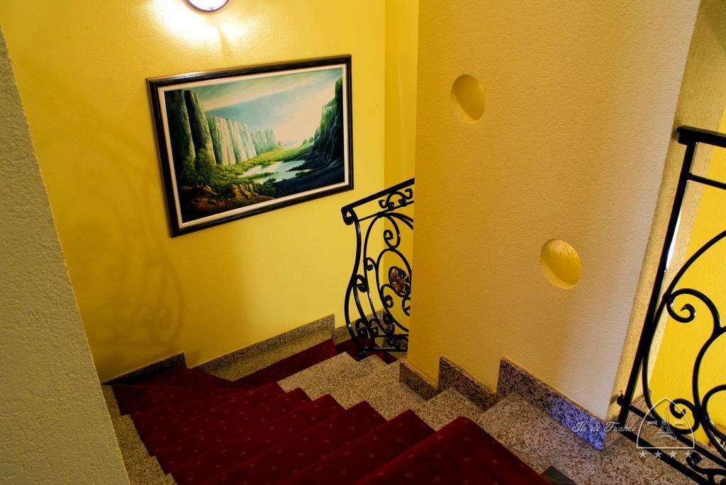Vila Ile De France Novi Sad Dış mekan fotoğraf